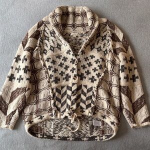 Geometric Patterned Knit Cardigan